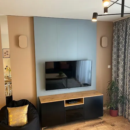 Nowe Pojezierze 4* 奥尔什丁